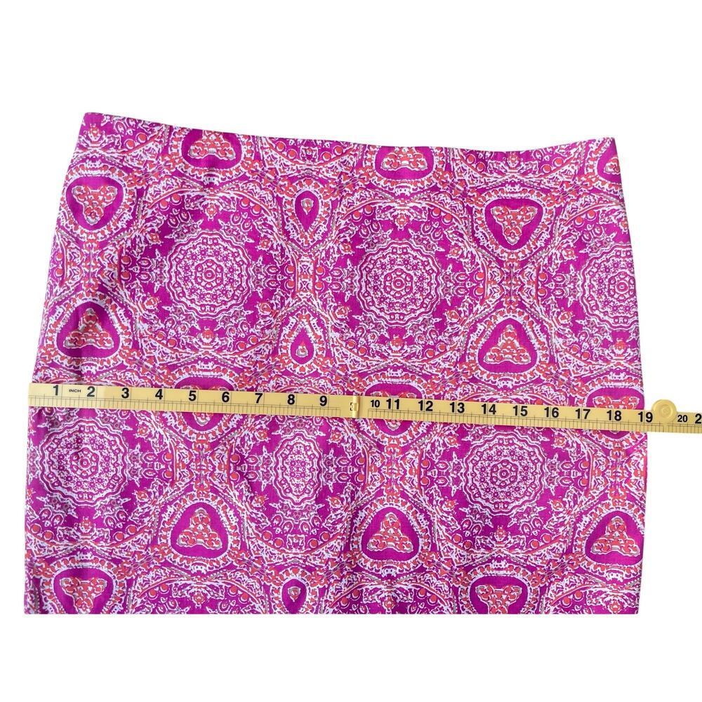 Lord & Taylor Pink Paisley Medallion Print Pencil Skirt - Size 10 - Picture 5 of 9